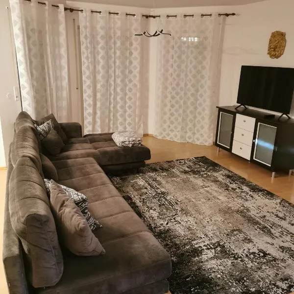 Lounge house, hotel in Burgau
