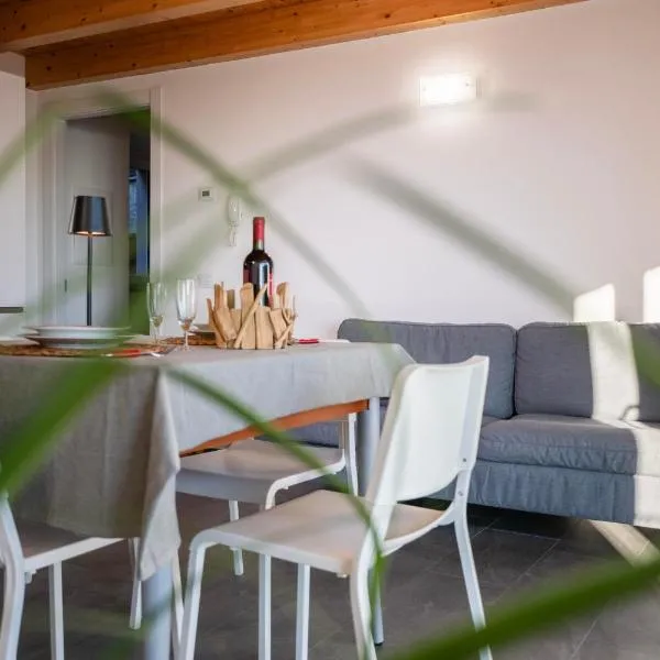 Delfina Home terrazzo 013239-CNI-00132 โรงแรมในVercana