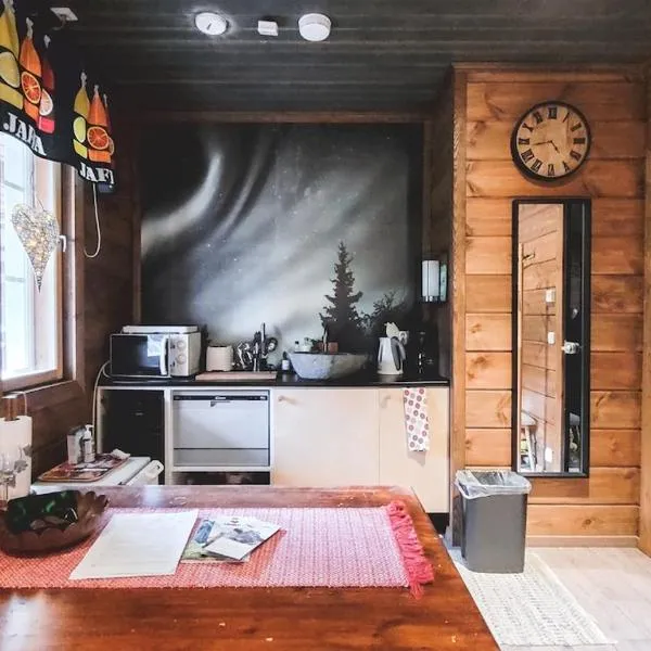 Cozy guesthouse with sauna, private entrance, hotel v destinaci Sodankylä