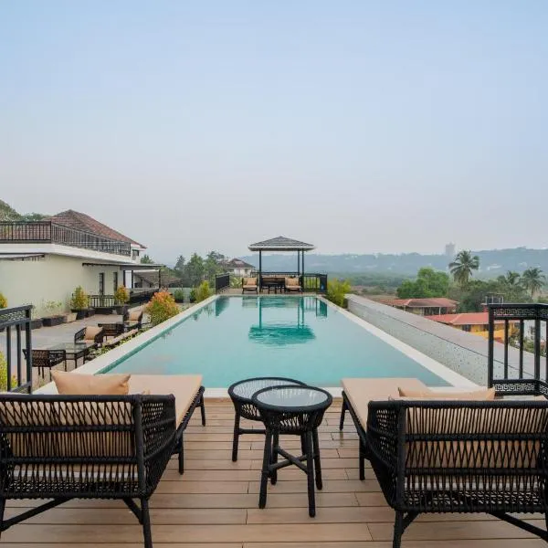 ELIVAAS 1 BHK with Rooftop Pool - Kamerios Verano, hotel v destinaci Goa
