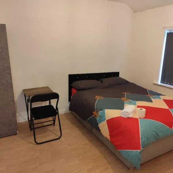 Double Bedroom 78GL1 Greater Manchester, hotel in Middleton