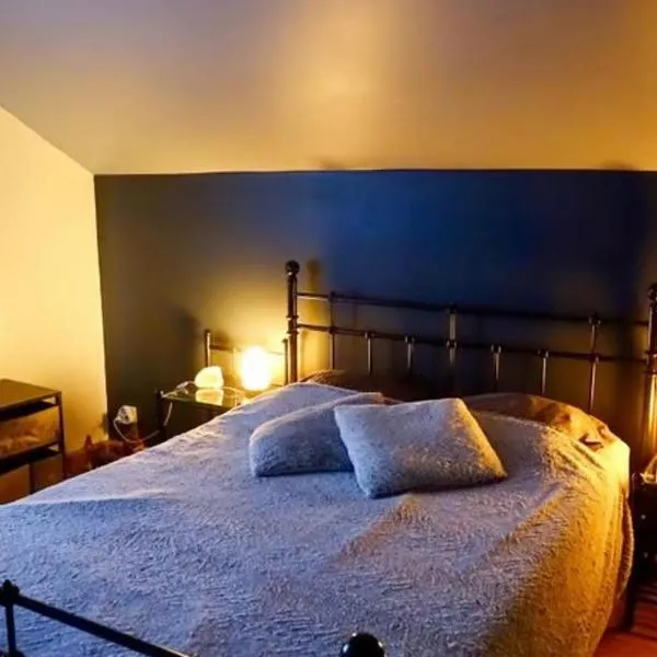 Maison d hôtes "Aux Légendes d Ardenne", hotel v destinaci Carlsbourg