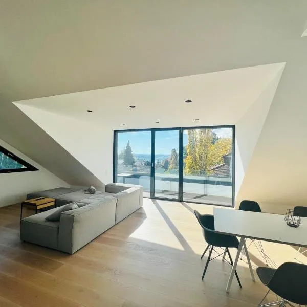 LAKE Loft Indigo - Design Ferienwohnung im Überlinger Kurviertel, hotel in Überlingen