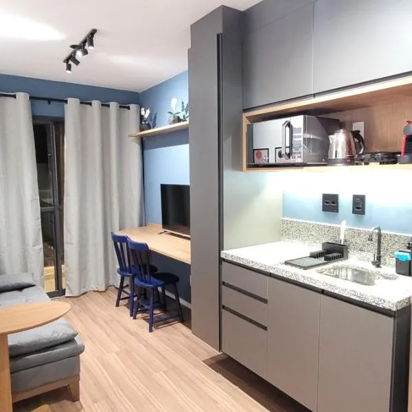 STUDIO104 - Novo e completo na melhor localização de Pinheiros, próximo ao Metrô Fradique Coutinho, hotel v Sao Paulu
