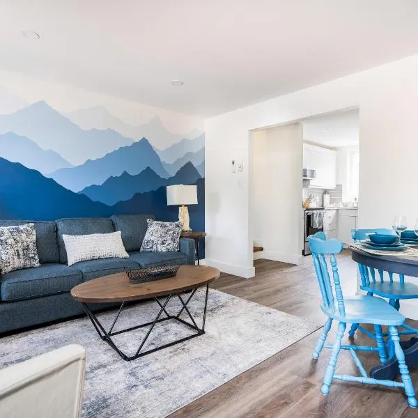 "Hike" at Hills Meaford, Pet Friendly, 2BD Suite, hotel in Meaford