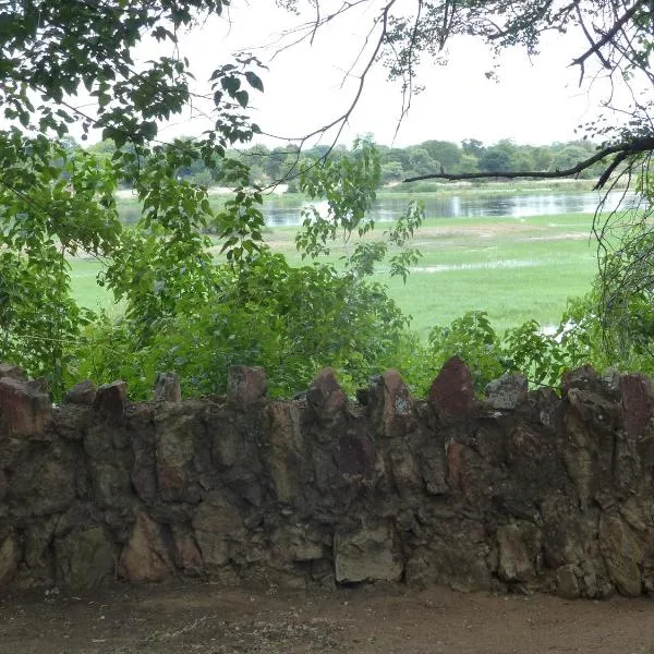 Nyime Safari Lodge Campsite, hotel v destinaci Divundu
