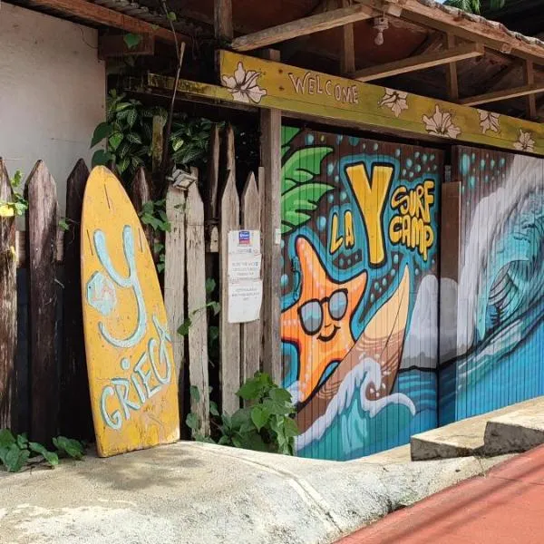 La Y Surf Camp, hotell sihtkohas Bocas Town