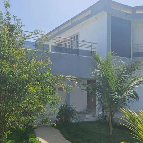Villa Djiby, hotel in Somone