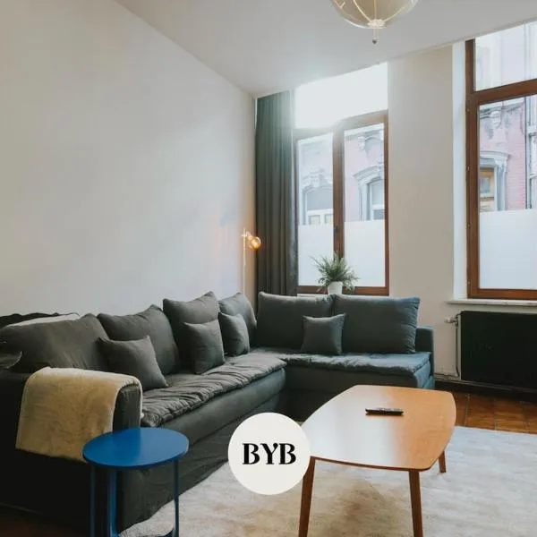 2 bedroom apartment near the city center, hotel v destinaci Lutych