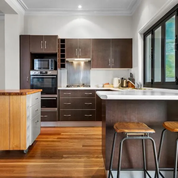 Classic Elegance on The Hill, hotel a Newcastle