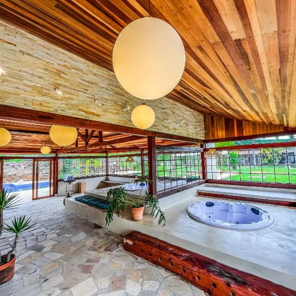 Pousada Sete Quedas, מלון בקארנקאס