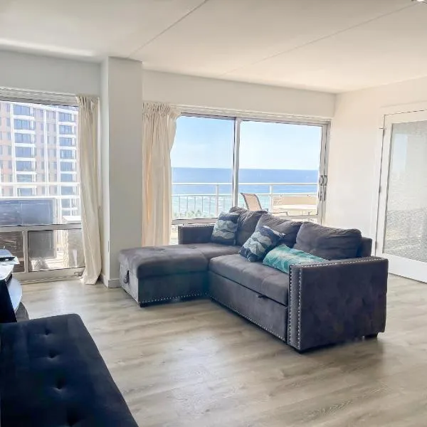 Ilikai Apt 1822-2BR2BA Modern Unit with Ocean &Harbor Views No resort fees、ホノルルのホテル