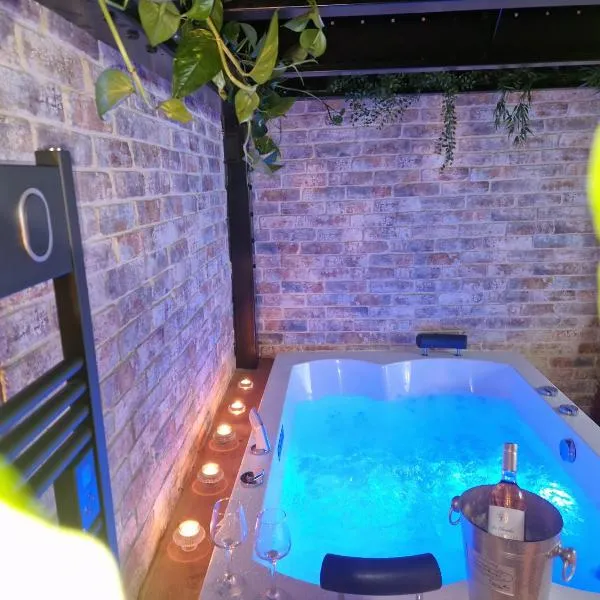 Au spa de LLea Suite rétro, hotel v Avignonu