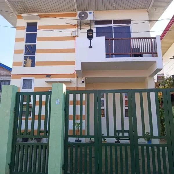Room in BB - No hassle and no fuss, Aremen Transient is here for your comfortable stay, hotel v destinaci San Juan