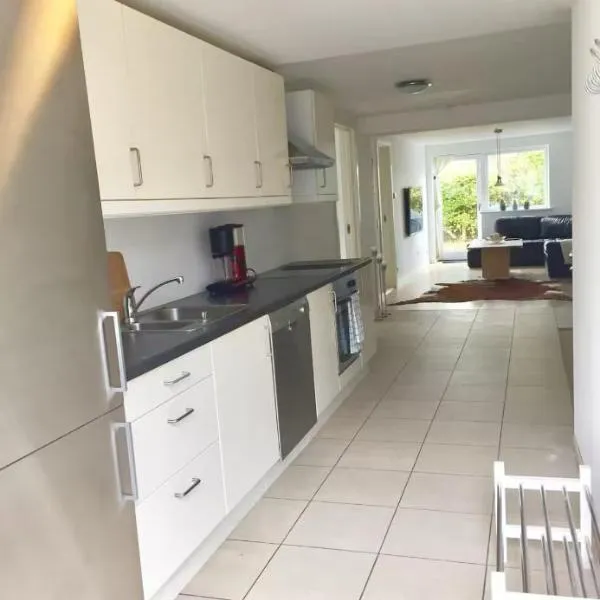 Modern & Spacious apartment, hotel in Silkeborg