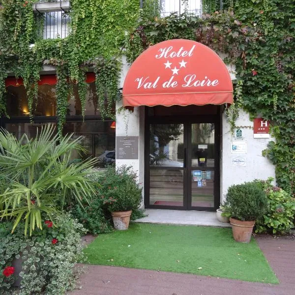 Hotel Val De Loire, hotell i Azay-le-Rideau