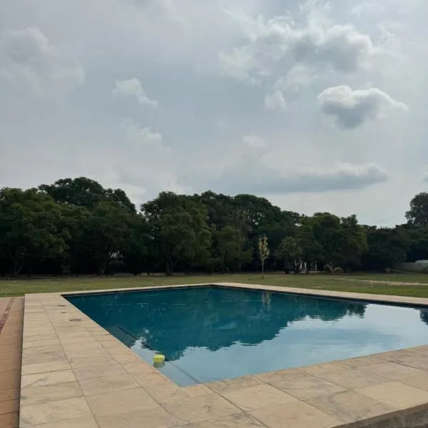 CMK Lodge, hotel in Hartbeespoort