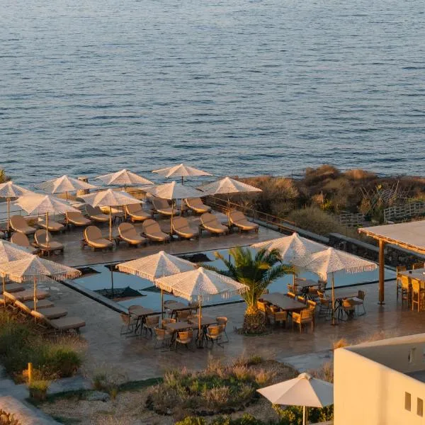 Colombos Beachfront、Foinikiáのホテル