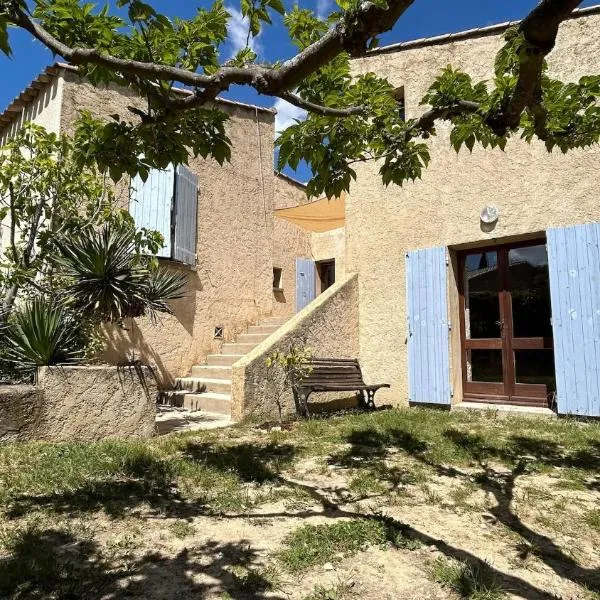 Bright place in a family house, hotel v destinaci Manosque