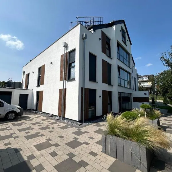 Penthouse-Apartment Maucy 1, hotel in Bergkamen