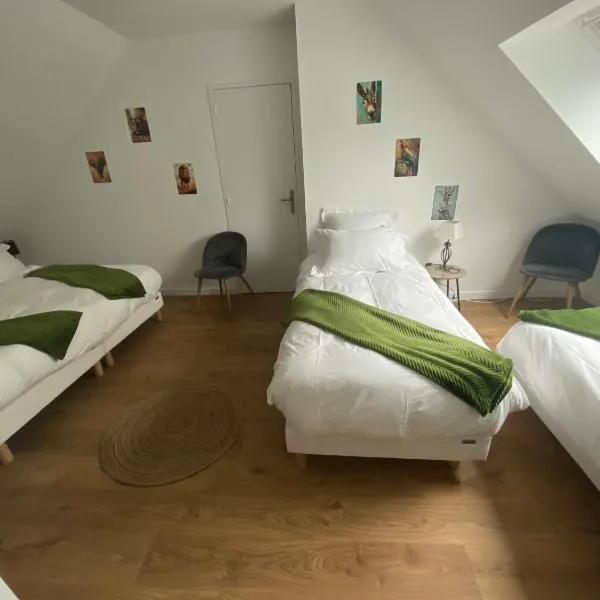 Duplex l Auvetia 150 m circuit 24 h, hotel in Arnage