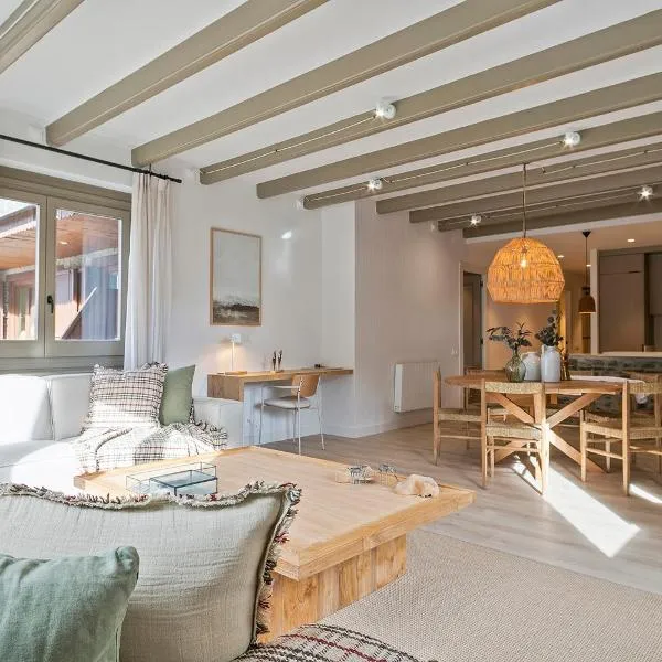 Luderna - Apartamento con terraza Bonaigua B3 Toran، فندق في Naut Aran