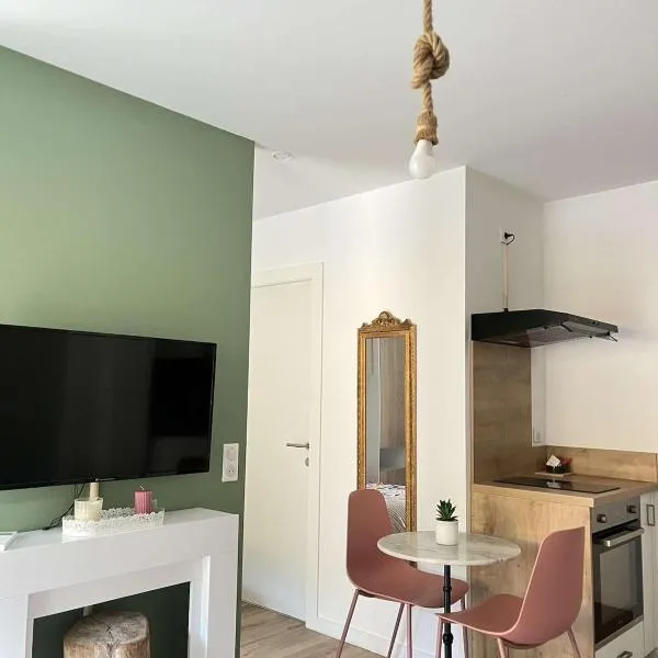 Casa PANGRANI, hotel v Ajacciu