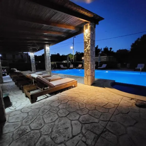 Ilaira Beach Apartments, khách sạn ở Chrani