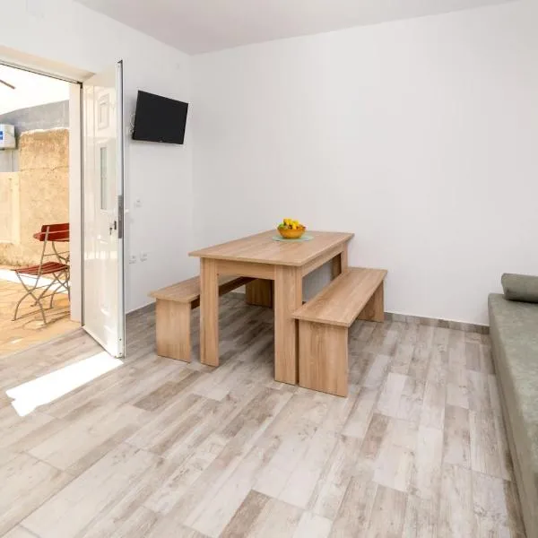 Apartmani AJP Posedarje, hotel v destinácii Posedarje