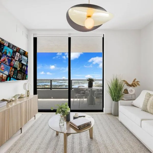 On 44th Floor! Condo w The Best Views & Free Parking, hotel em Miami