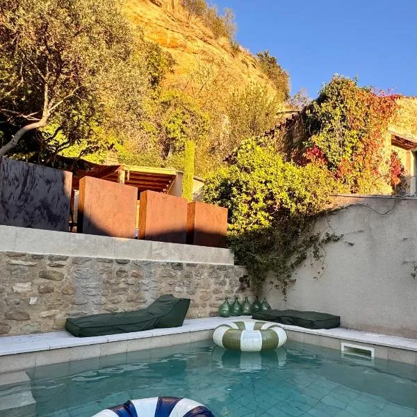 CaBaNa 52 La chambre Proche Lourmarin, hotel v destinaci Cadenet