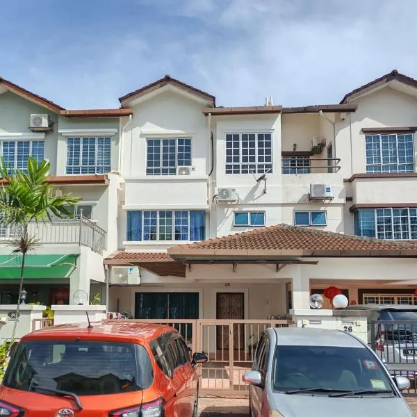 4 Bedrooms 4 Bathrooms 10Pax Comfy Sleeps Landed Spacious House、スリ・カンバンガンのホテル