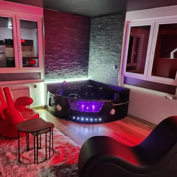 Cerises Love- Love room- Balnéo, hotel v destinaci Sarralbe