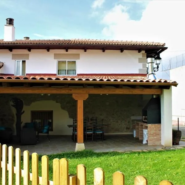 Casa Rural Casa Murgui, хотел в Baríndano