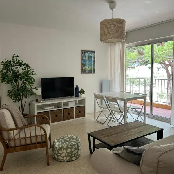 Appartement L'Anjaure - Lavandou、ル・ラヴァンドゥーのホテル