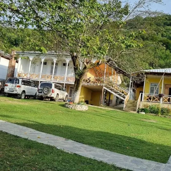 Guest House Balda, hotel a Martvili
