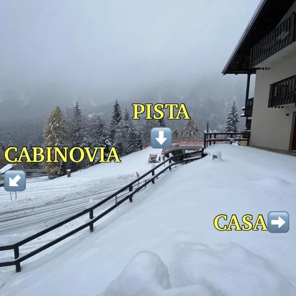 CASA FOLGARIDA 2 BOX AUTO PRIVATI davanti CABINOVIA BELVEDERE, hotel in Folgarida