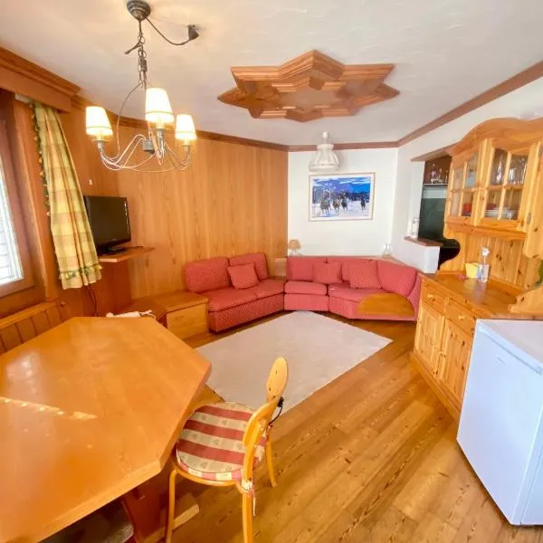 SuperG apartment, hotell i St. Moritz
