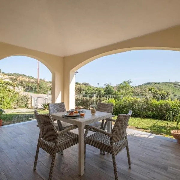 Comfort house with sea view- 5 minutes from the sea, hotel a Costa Rei