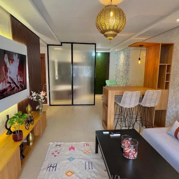 N42 Luxe et Élégance avec Jacuzzi Privatif sur la Corniche Rabat Essabah, hotel in Rabat