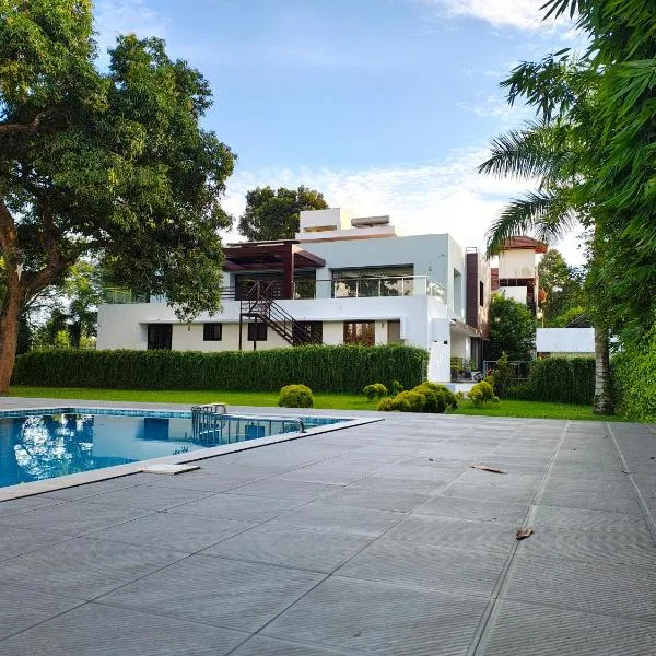 Nadhiyoram River Retreat, hotel in Cochin