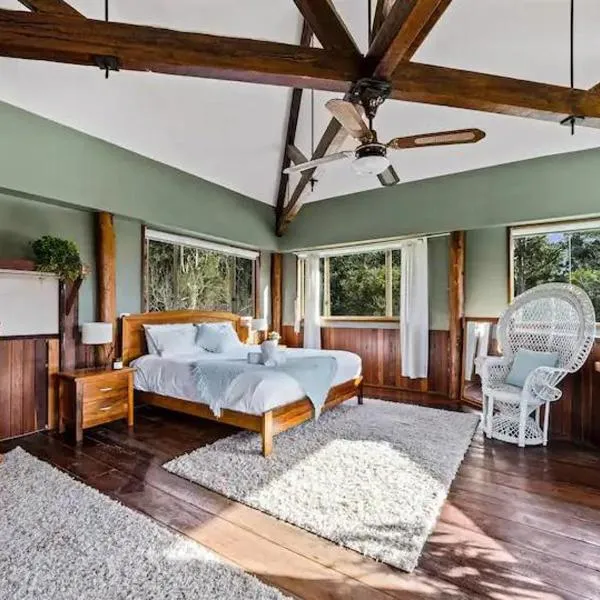 Pemberton Forest View Retreat – hotel w mieście Pemberton