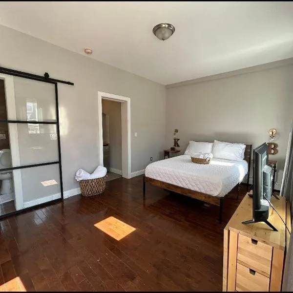 Newly Renovated One Bedroom Apartment !, hotel in Brooklyn Manor