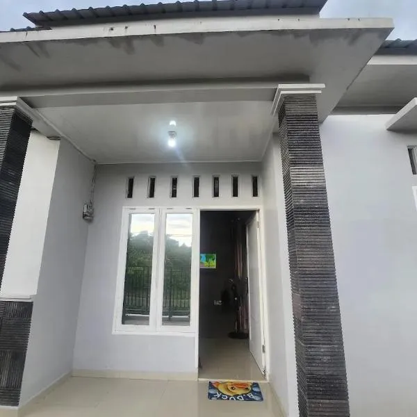 Alceo Homestay, Hotel in Halangan