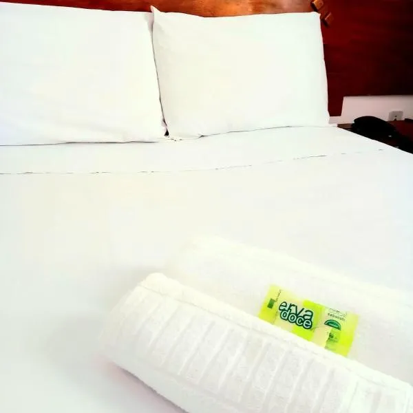 Six's Hotel, hotel in Jacareí