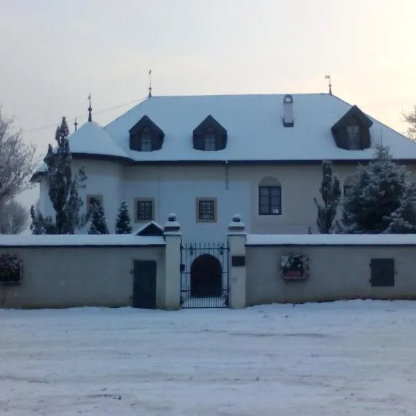 Castle Kaštieľ Kotešová, hotel v Makove
