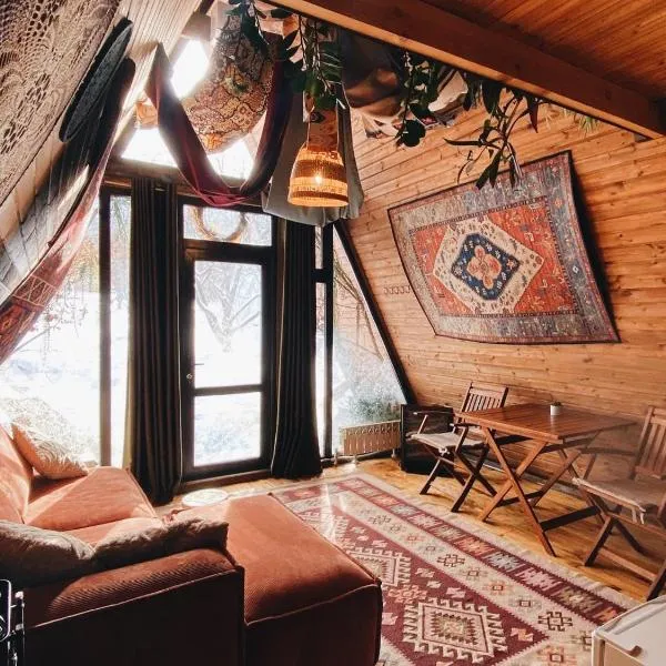 Little Alma-ata, hotel v destinaci Uchastkovoyye Khozyaystvo SKhI