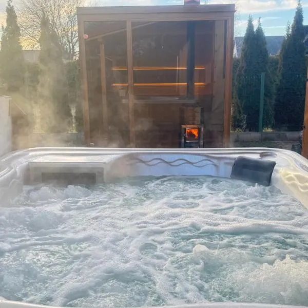 Hullám Nyaraló, hotel v destinácii Balatonmáriafürdő
