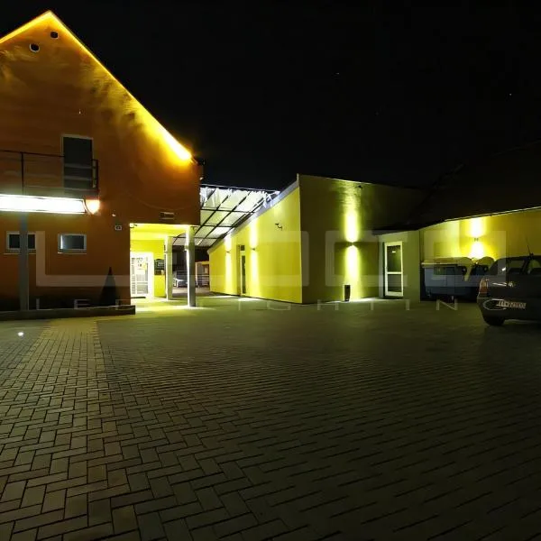 HotelRestaurantBowling, hotel a Horné Orešany
