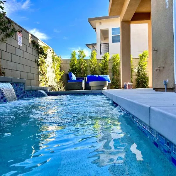 Palm Springs Paradise, Luxe Living Near Downtown, Pool & Views, hotel in Palm Springs